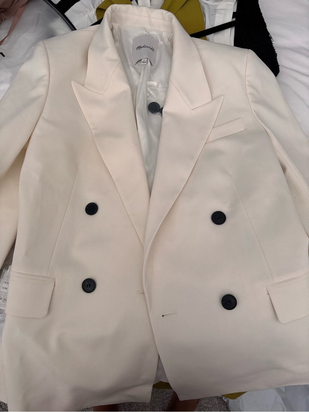 Madewell women’s Double-Breasted Cream Blazer with Black Buttons size 4